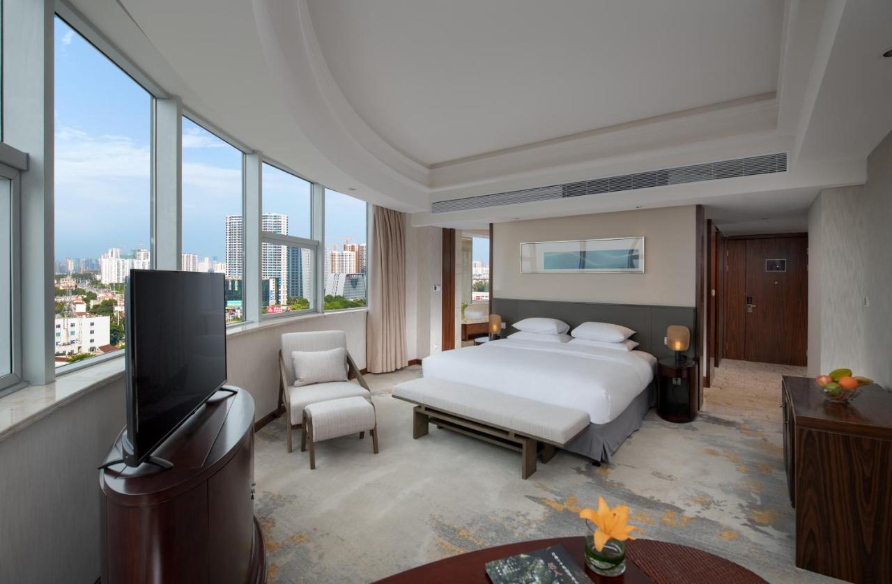 Golden Shining New Century Grand Hotel Beihai Zewnętrze zdjęcie