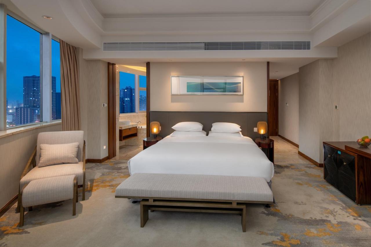 Golden Shining New Century Grand Hotel Beihai Zewnętrze zdjęcie