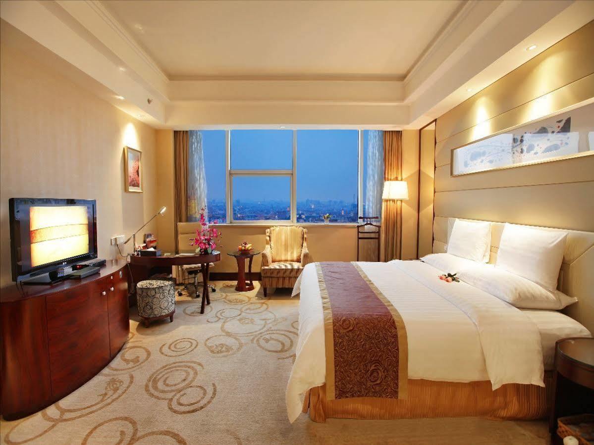 Golden Shining New Century Grand Hotel Beihai Zewnętrze zdjęcie